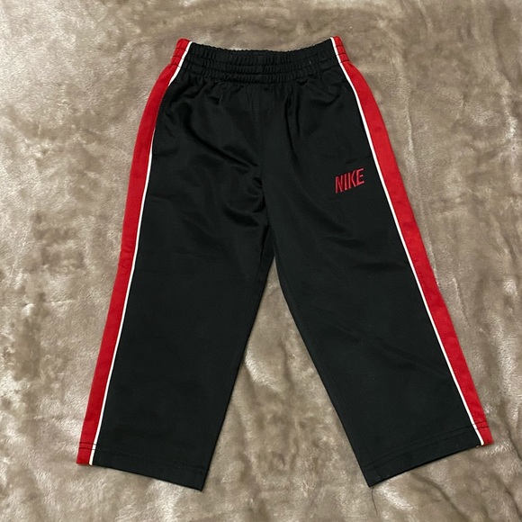 FREE SHIPPING Nike outfit - Picture 2 of 5